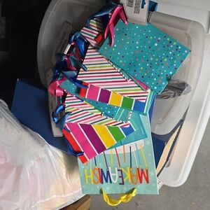 BRAND NEW And EXCELLENT USED gift bags!!! 25 Bags!!